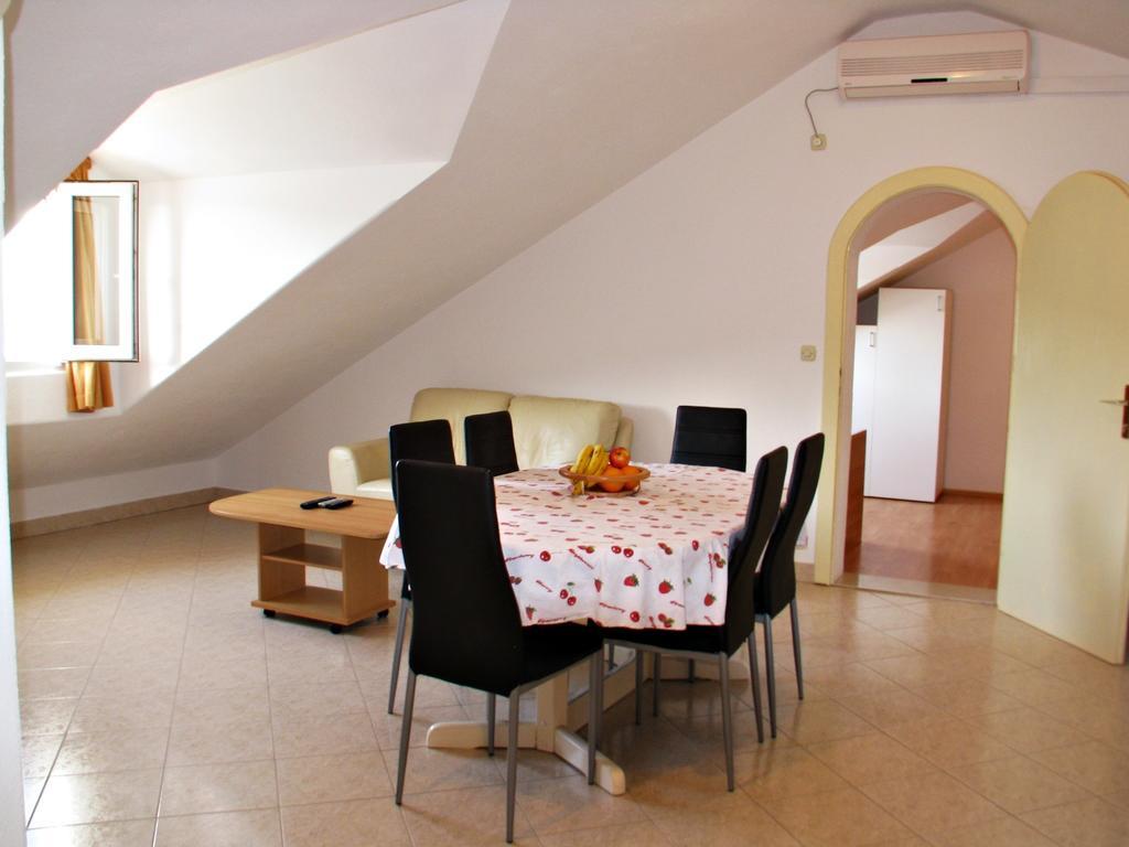 פוצ'ישצ'ה Apartment Martinic חדר תמונה